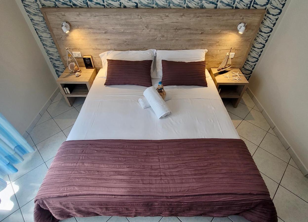 Hotel Adigrat Riccione Buitenkant foto