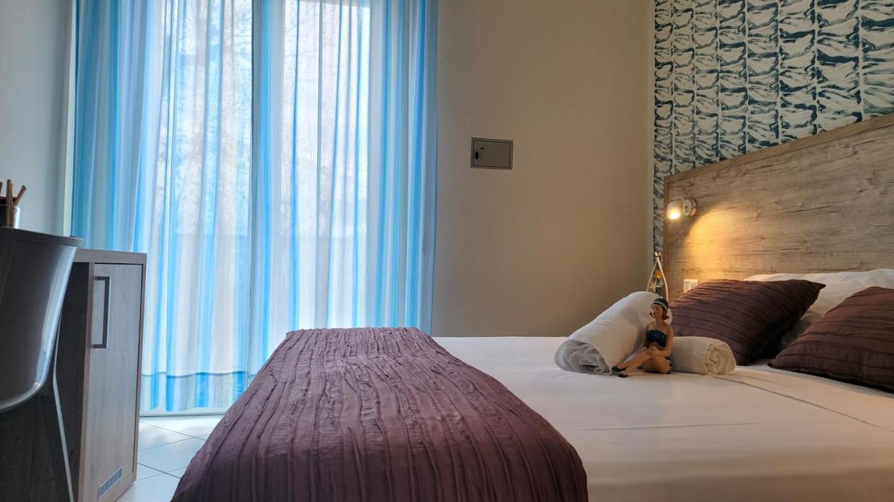 Hotel Adigrat Riccione Buitenkant foto