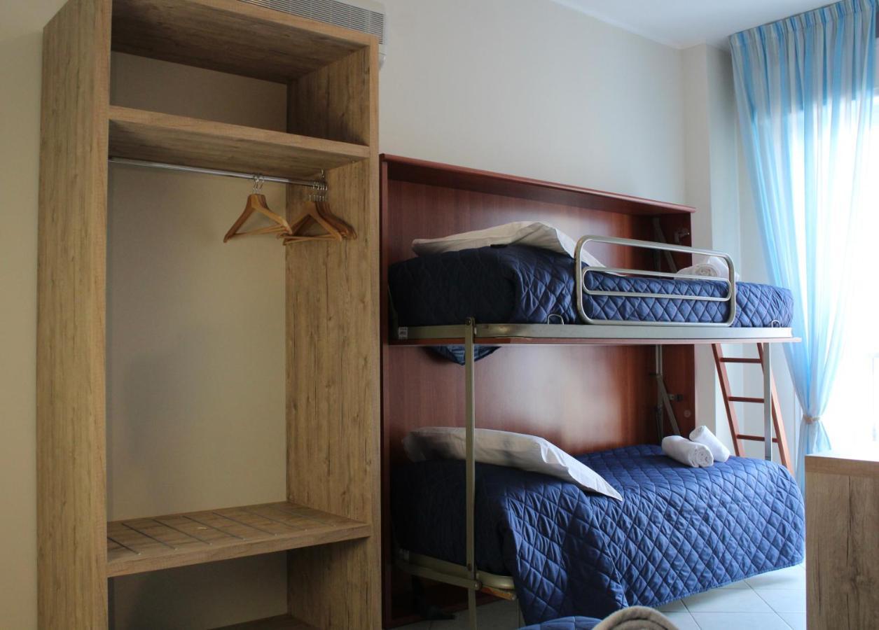 Hotel Adigrat Riccione Buitenkant foto