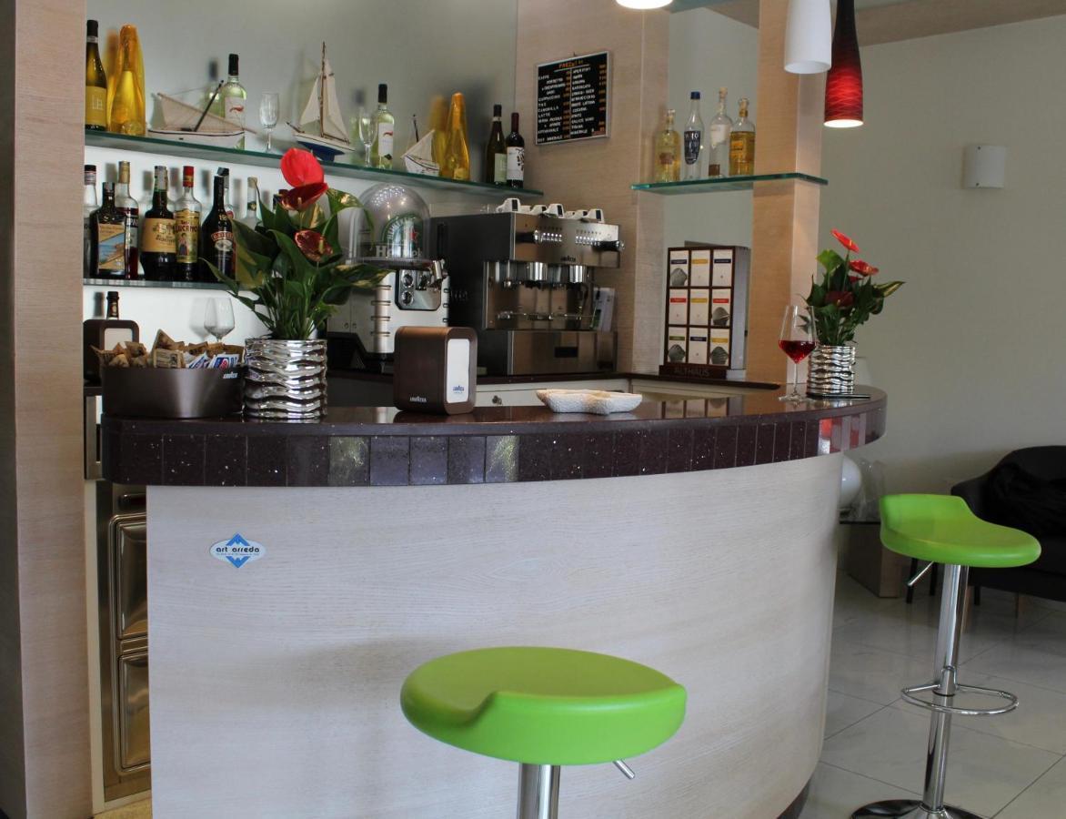 Hotel Adigrat Riccione Buitenkant foto
