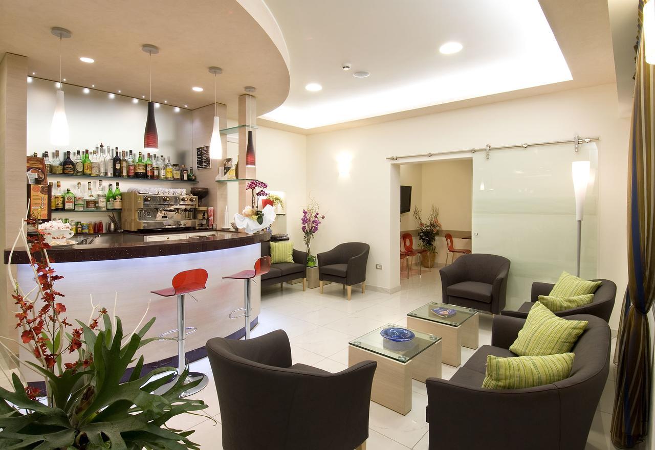 Hotel Adigrat Riccione Buitenkant foto