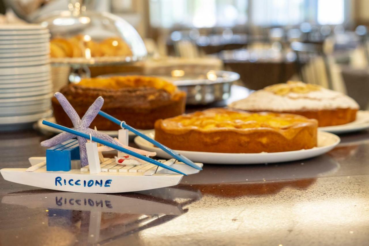 Hotel Adigrat Riccione Buitenkant foto